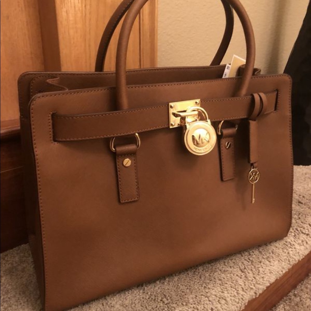 MIchael Kors purse